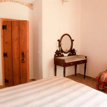 Quinta Teresinha Holiday home Estombar